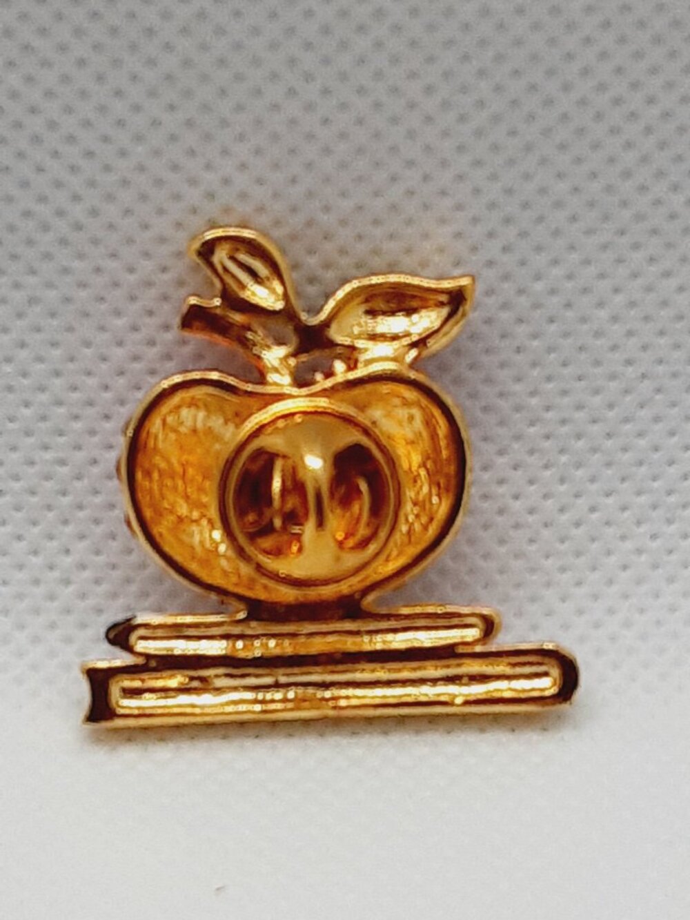 NEW Teacher's Apple Put 'Em Pin - Picture 2 of 9